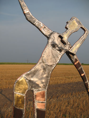 Skulptur "Anders Tanz" - (c) Wolfgang Cordes